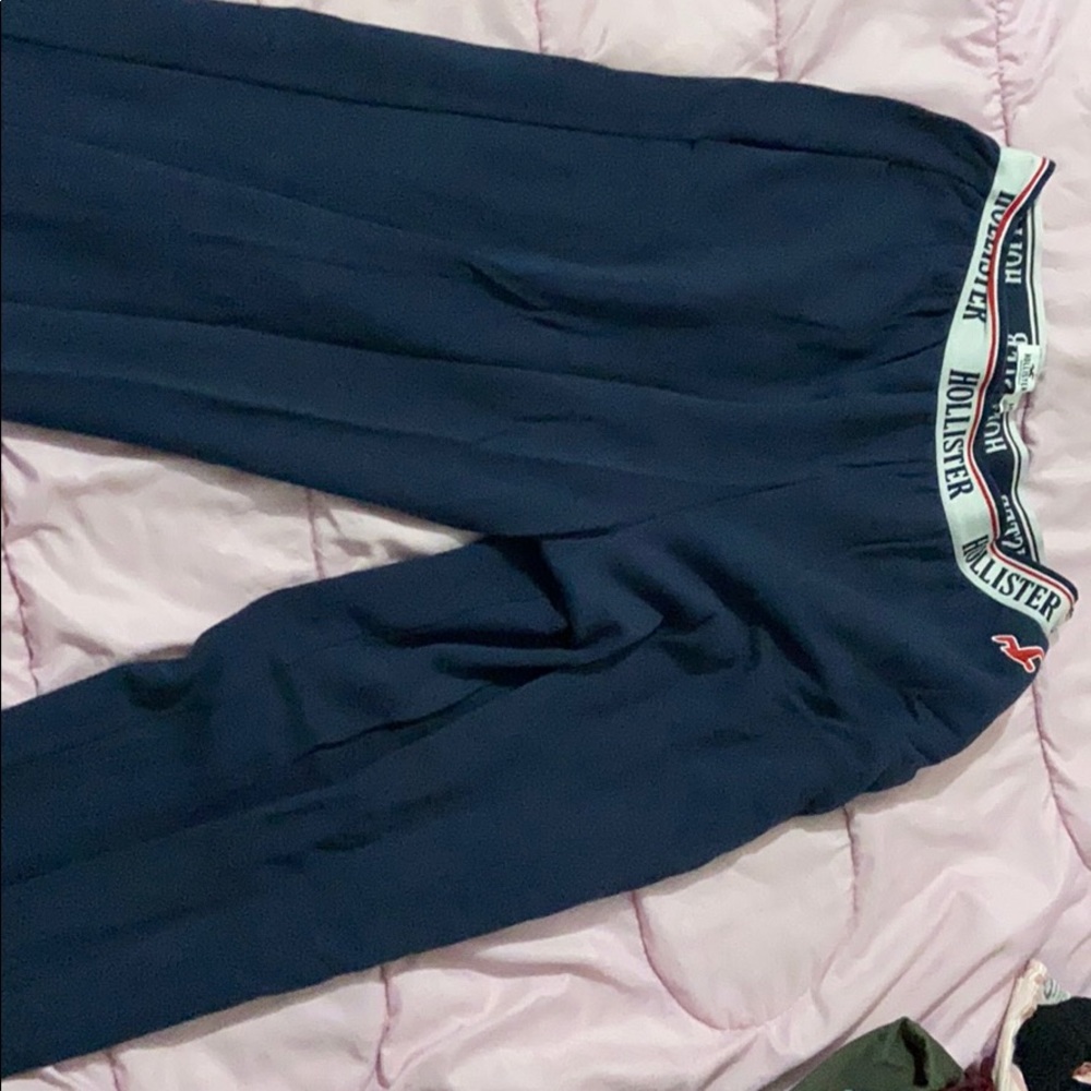 Hollister joggers
